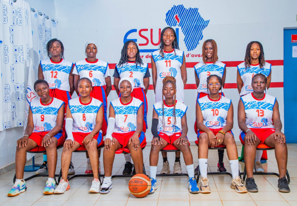 Equipe f&eacute;minine de basketball